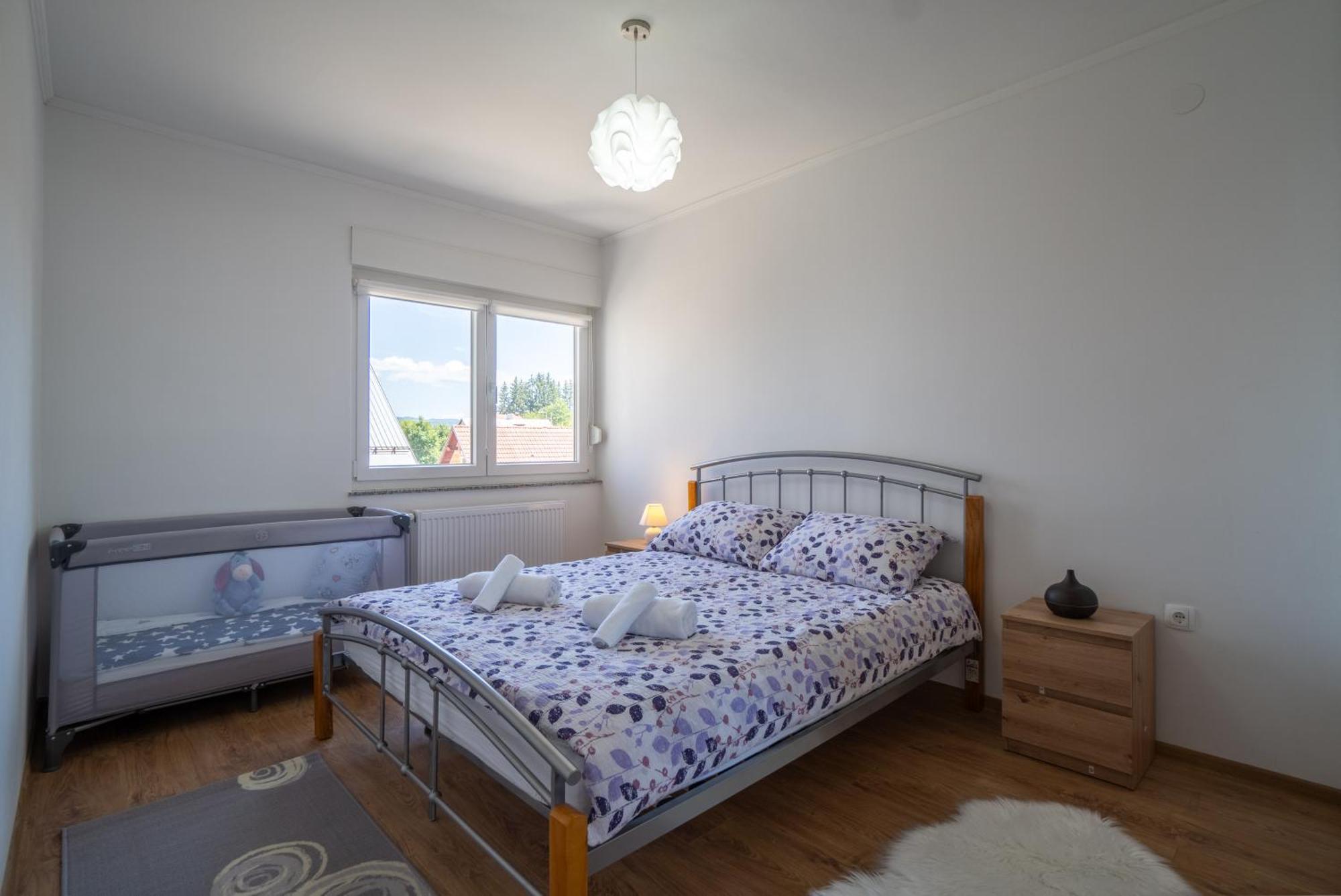 Apartman Josip Gospić Buitenkant foto